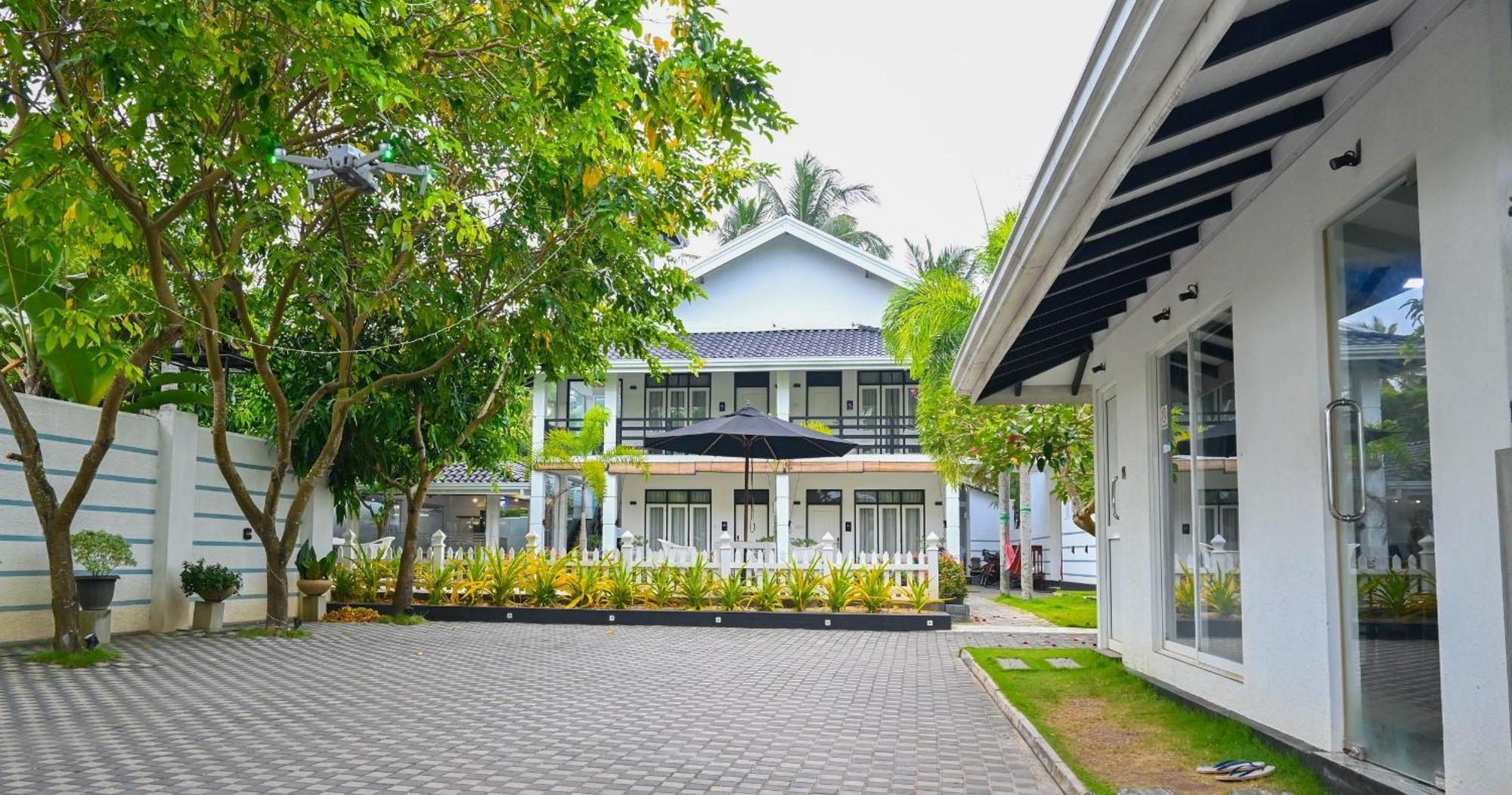 Wetland Resort ネゴンボ エクステリア 写真